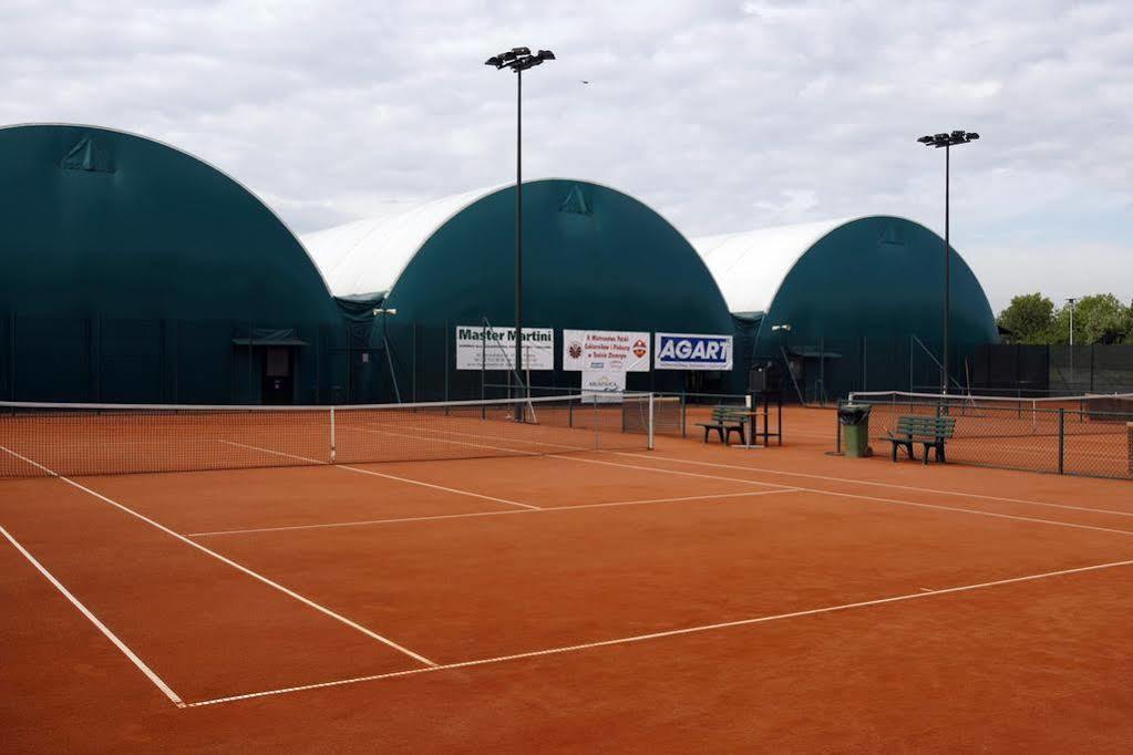 Hotel Restauracja Tenis Kortowo Poznan Exterior photo